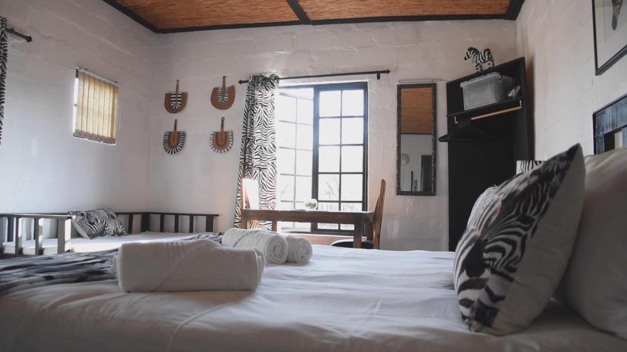Zwartberg View Mountain Lodge Oudtshoorn Eksteriør billede